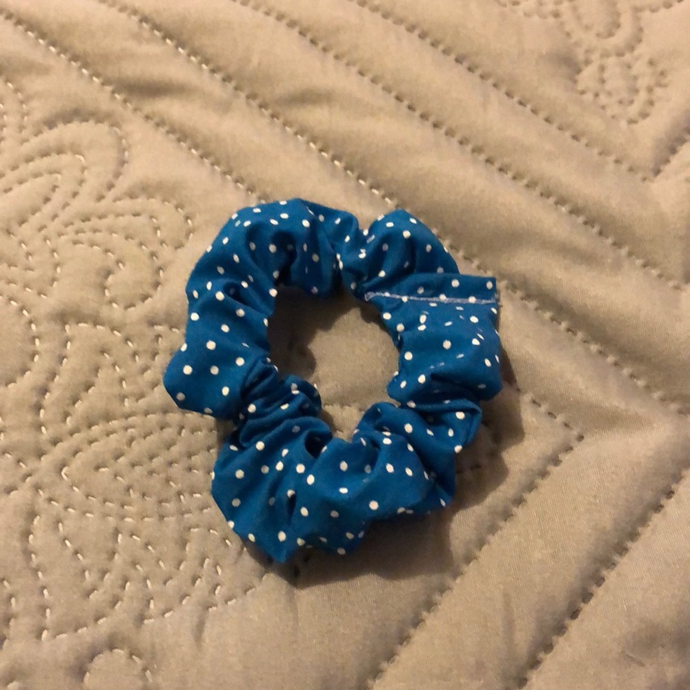 100% Handmade Scrunchie